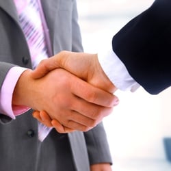 Master Agent vs. Partner: Which is Best For Helping You Find A Cloud Communication Solution?